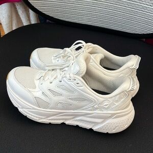 White Hoka Clifton Size 7 Women’s